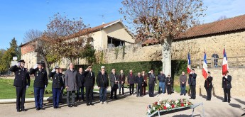 mirande Hommage au monument aux morts. 5.12 24.jpg