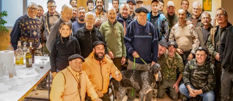 0 Les chasseurs et un bleu de Gascogne 1bis 041224.jpg