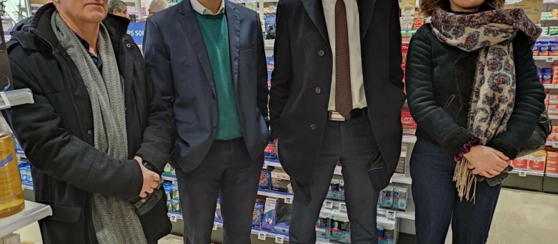 La phamacie du Garros, premier commerce flambant neuf ouvert dans un centre commercial appelé à se développer rapidement .