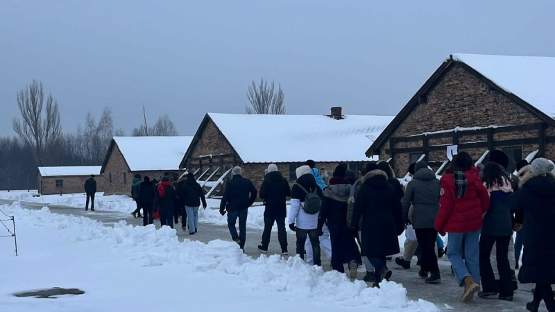 Plus de 300 jeunes d’Occitanie en déplacement à Auschwitz pour travailler sur l’histoire de la Shoah et le devoir de mémoire