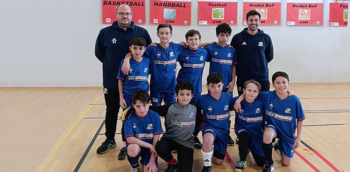 fcm U12 championsfutsal.JPG