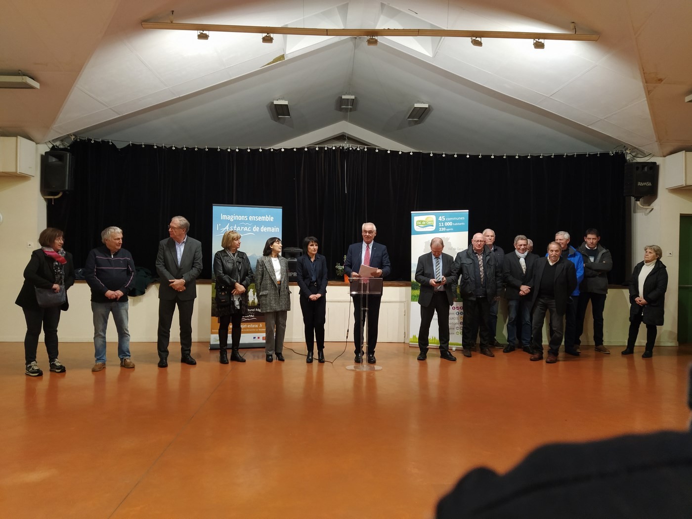 Les personnalités durant l'allocution du président de Val de Gers