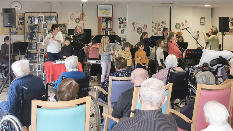 Un concert intergénérationnel plein d'émotions à l'EHPAD Val de Gers