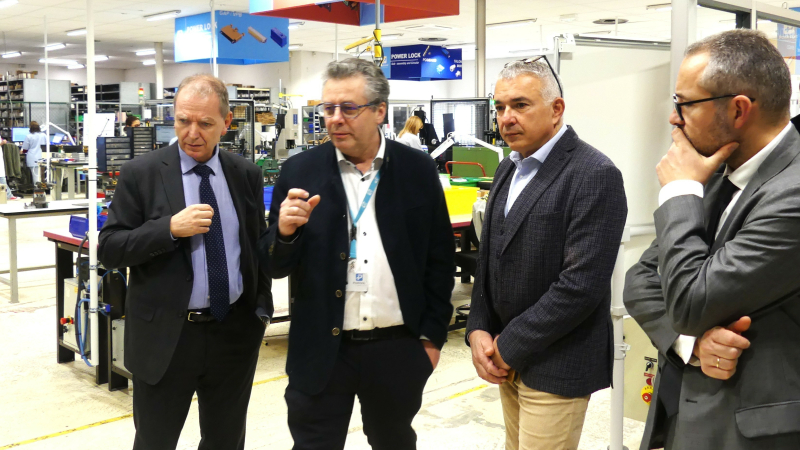 Le préfet en visite chez Positronic