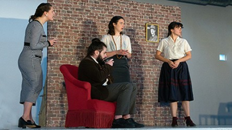 Pièce de théâtre à succès Le Facteur