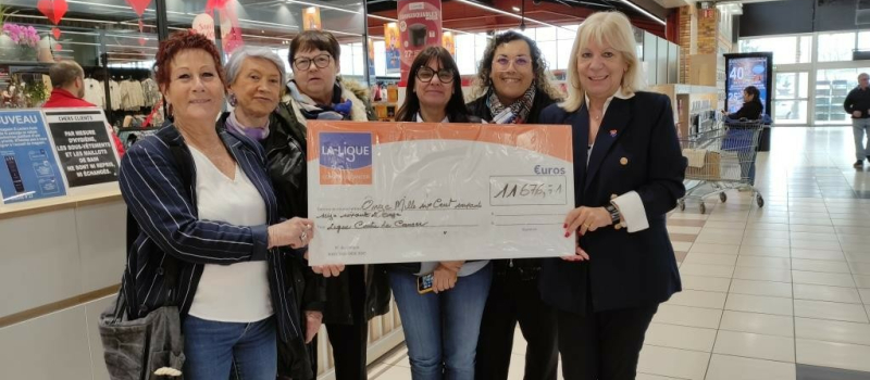 Un don extrêmement généreux de la direction  Leclerc Auch à La Ligue contre le cancer du Gers