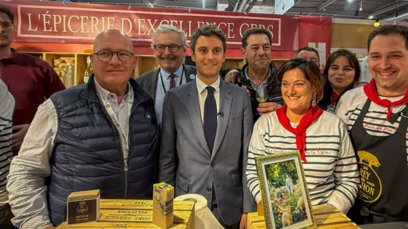 « Gabriel Attal sur le stand d’Excellence Gers au Salon de l’Agriculture"