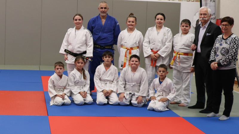 Tatamis neufs au dojo