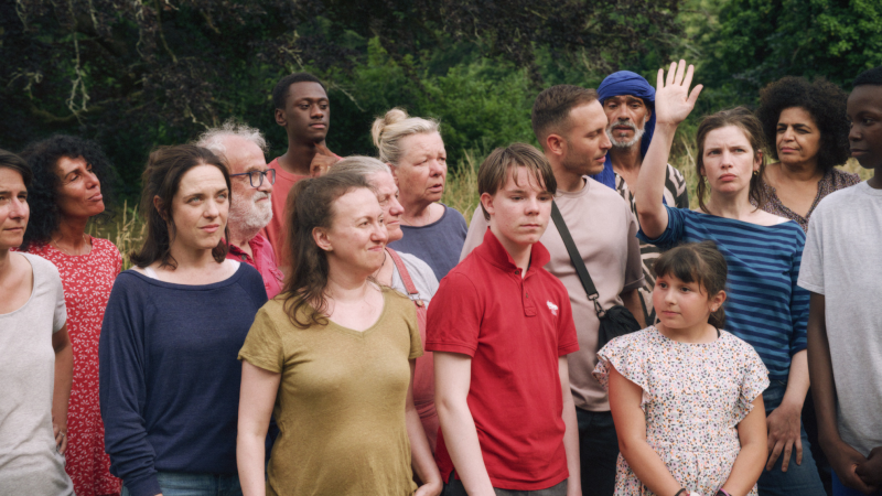 Première séance de la tournée du film "Bonjour l'asile" avec l'actrice Claire Dumas