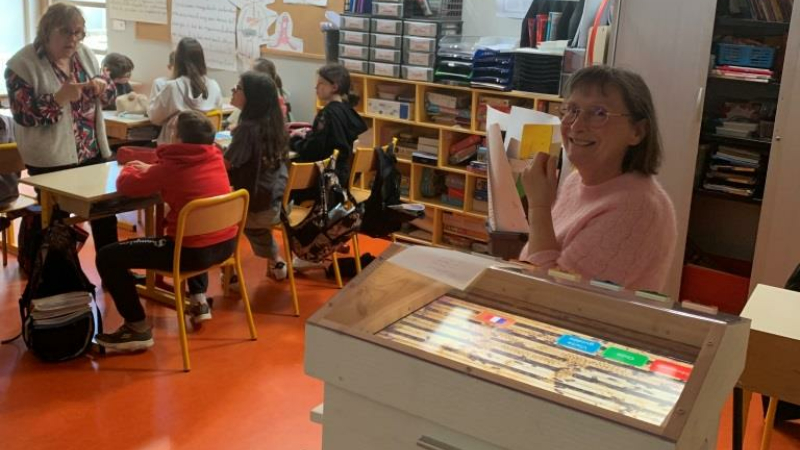 La vie passionnante  des abeilles racontée  à l'école avec l'association HygieSport