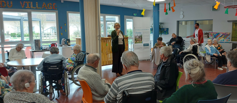 Inauguration du Bar du Village à l'Hôpital de Vic : un nouveau lieu de convivialité pour les résidents