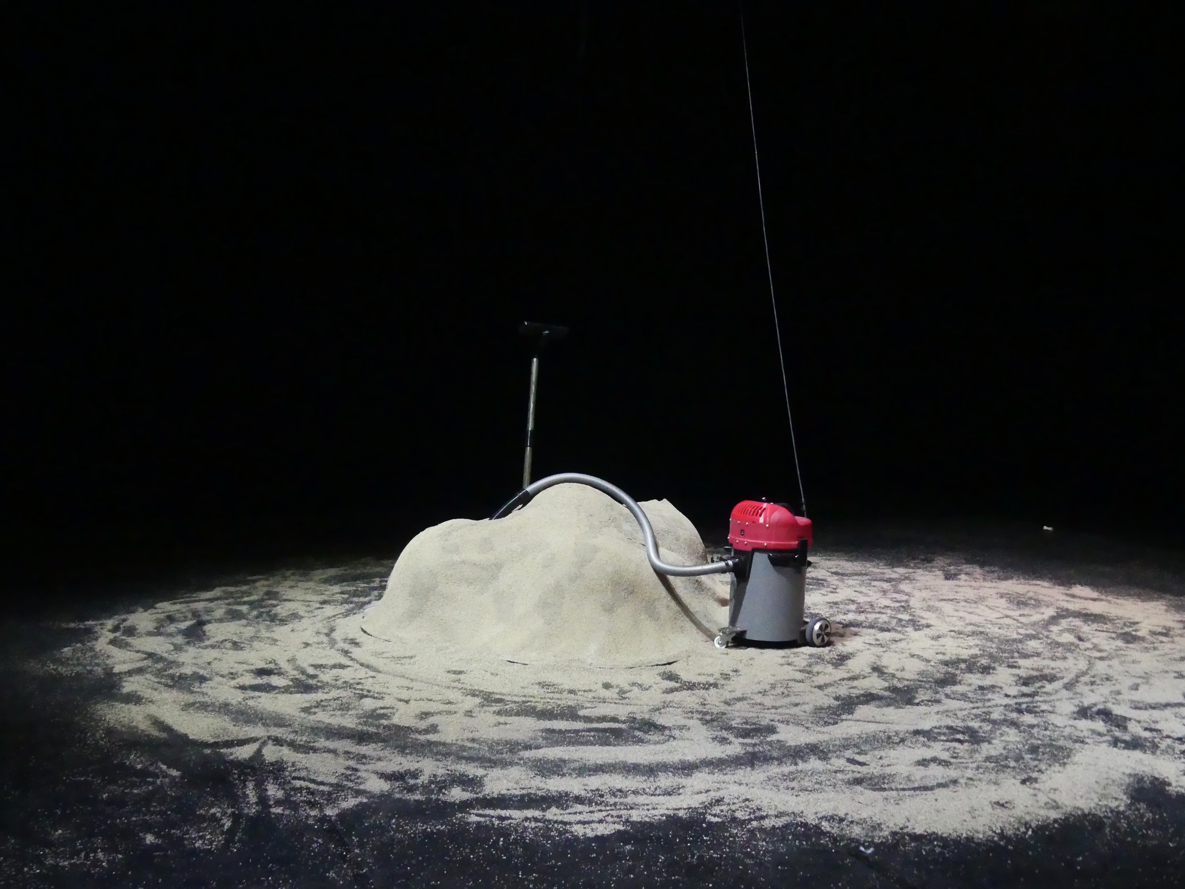 L'aspirateur maître de la pièce