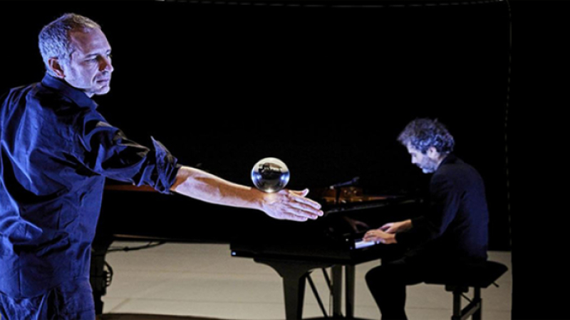 Babx et Adrien Mondot à L'Astrada
