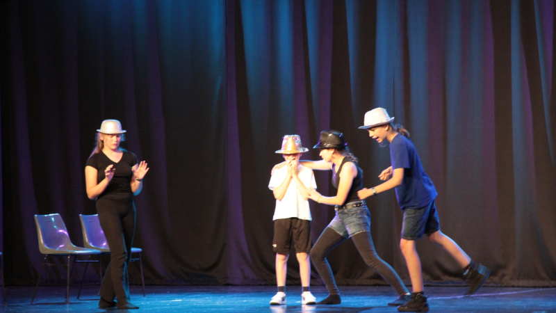 Une soirée originale avec du cirque et théâtre