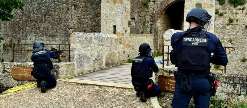 Entraînement de la  gendarmerie du Gers et des  sapeurs pompiers à Laressingle