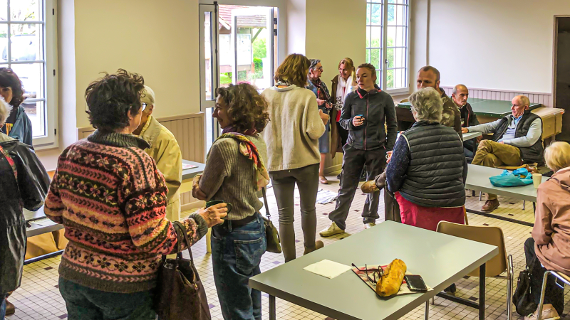 Le café du dimanche matin à Bouzon-Gellenave le 25 mai 2025