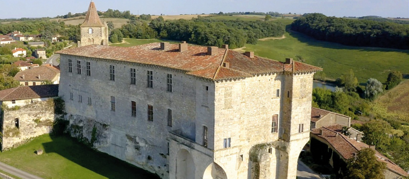L'exposition d'Artagnan est en place au château de Lavardens !