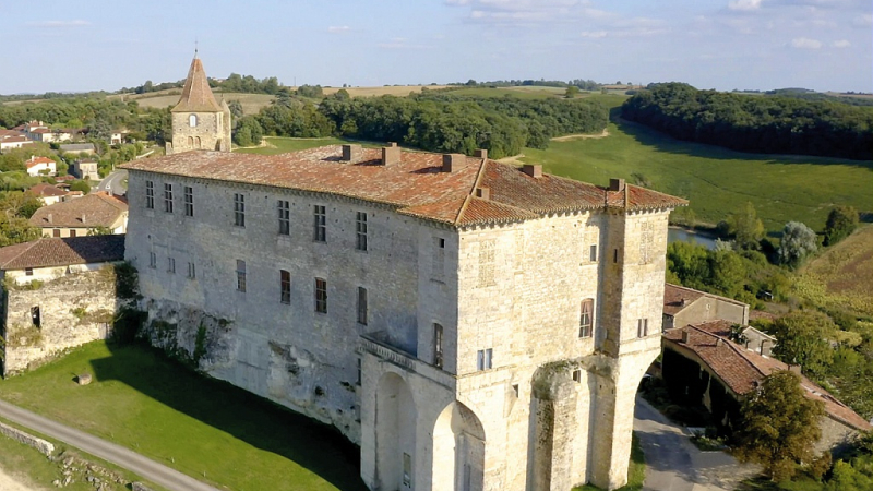 L'exposition d'Artagnan est en place au château de Lavardens !