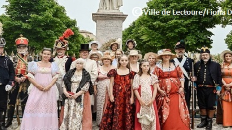 Le théâtre historique lectourois rend hommage au Maréchal Lannes en tenues de Premier Empire