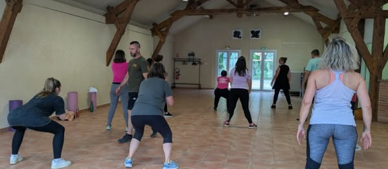 Cours de renforcement musculaire avec Benoît Duez .