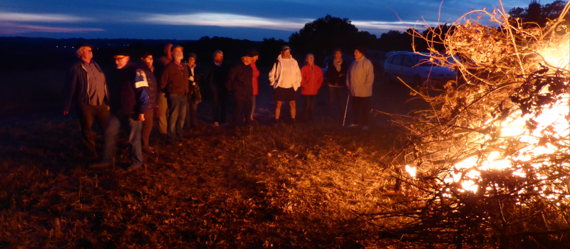 Venez allumer le feu du solstice avec les Amis du Patrimoine de Dému !