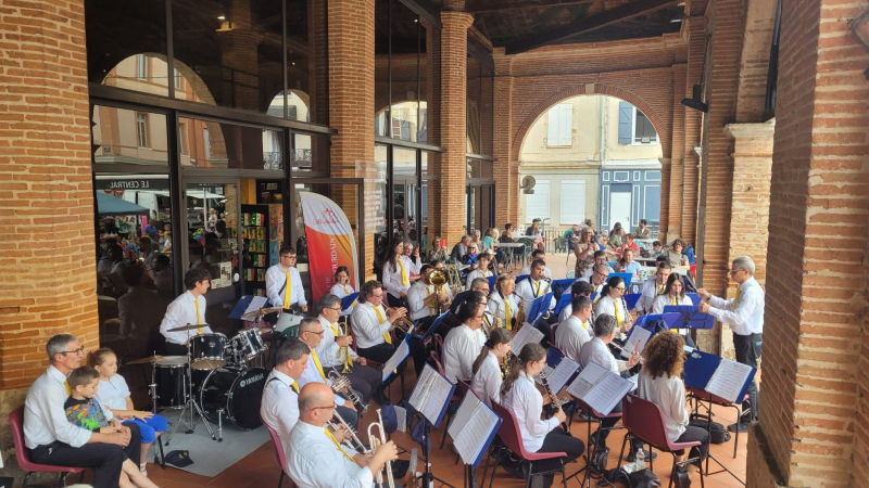 NOTES ITALIENNES ET AROMES DE PROSECCO AU MARCHE DE l'ISLE-JOURDAIN