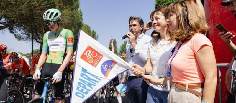 Le départ de la 3e étape de La Route d'Occitanie avec Carole Delga et Muriel Abadie