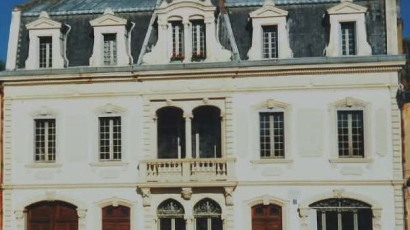 La Maison Claude AUGE et ses vitraux: d'inspiration ART NOUVEAU ou ART DECO ?