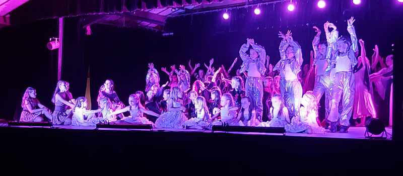 "Femme Flamme Révolution" : un souffle de puissance féminine sur la scène vicoise