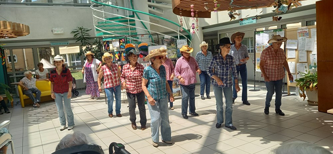 country hopital.jpg