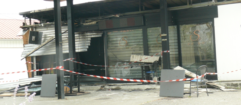 Un incendie détruit totalement un bâtiment commercial de 90 m2