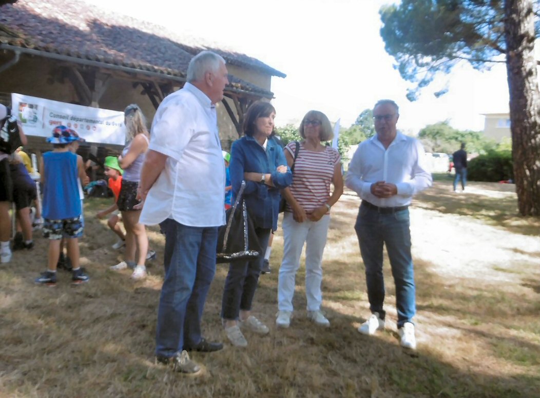 P1210372 (Copier).JPG