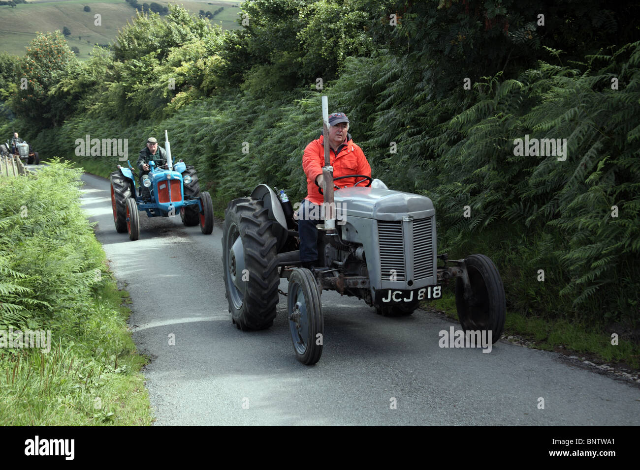 tracteur-ferguson-te20-vintage-bntwa1.jpg