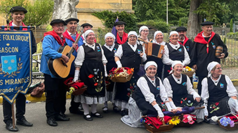 dimanche 20 juillet le festival folklorique.