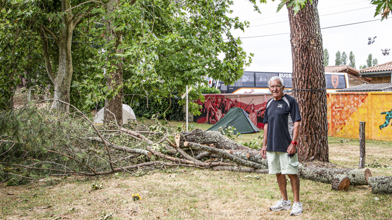 Nogaro: un fort coup de vent abat des arbres