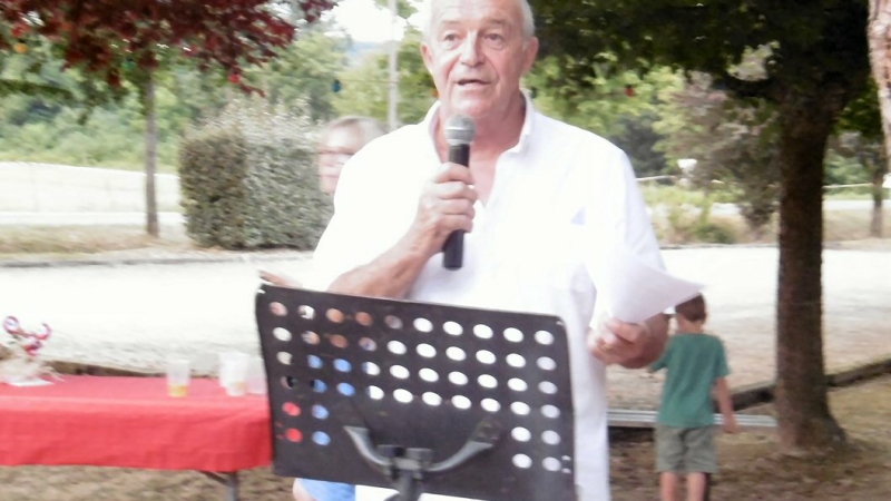 Population et invités ont célébré ensemble le 14 juillet autour d'un bon repas et en musique