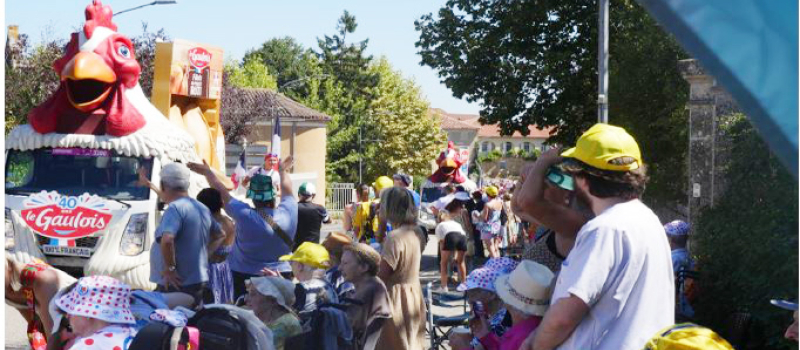 Le tour devant l' EHPAD