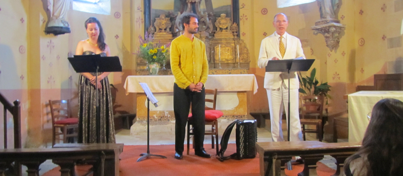 Concert en la chapelle de Las : accord parfait entre le chant lyrique et l'accordéon classique !