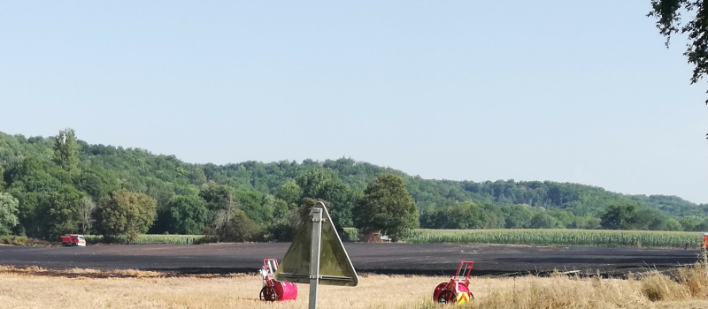 Aux-Aussat, feu de chaumes
