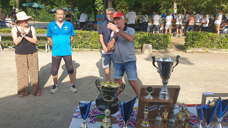 Joyeuse Pétanque Vicoise: coupes de France au boulodrome sous la chaleur !