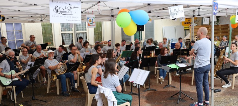 ECOLE DE MUSIQUE UNE.jpeg