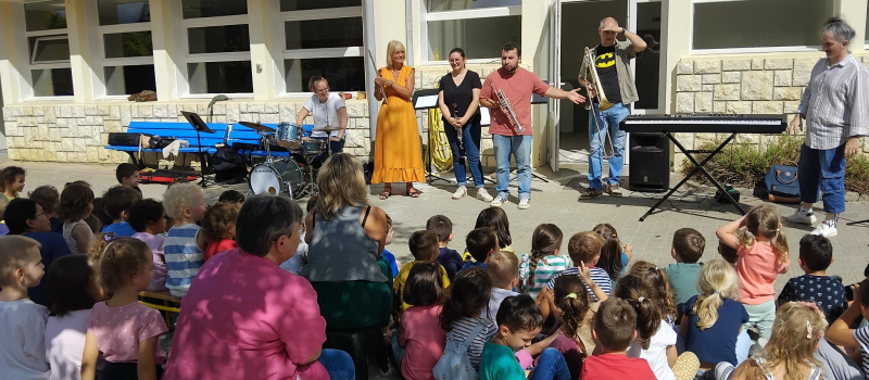 Une rentrée en harmonie à l’école maternelle de Vic