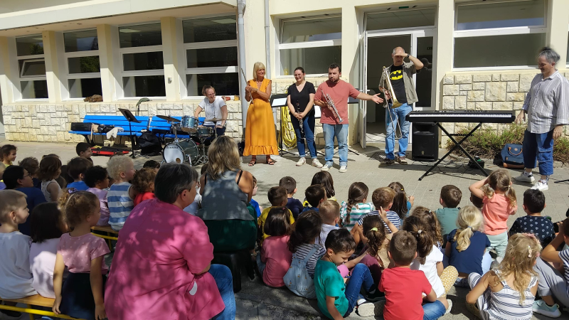 Une rentrée en harmonie à l’école maternelle de Vic
