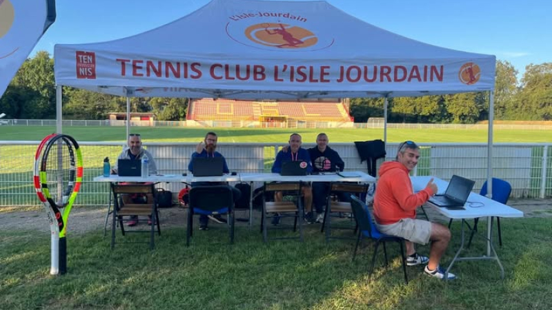 Présents au Forum des Associations
