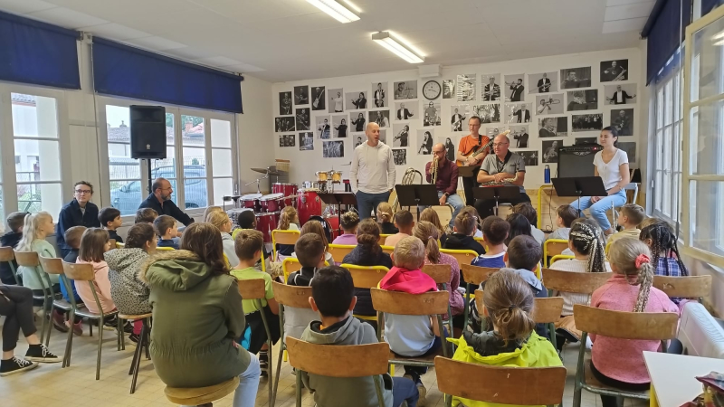 Quand une école rencontre une autre école....