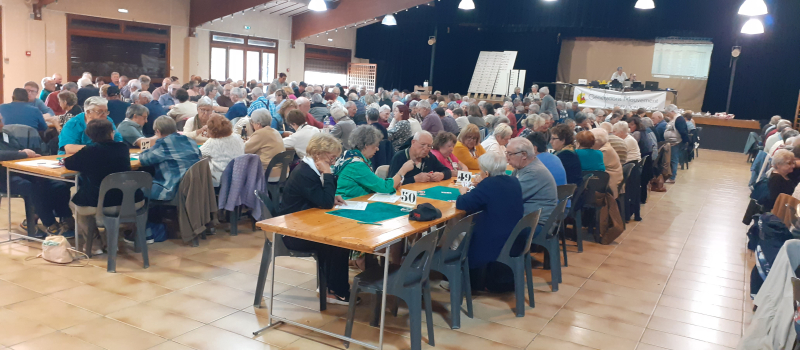 250 joueurs de belote réunis pour le concours départemental !