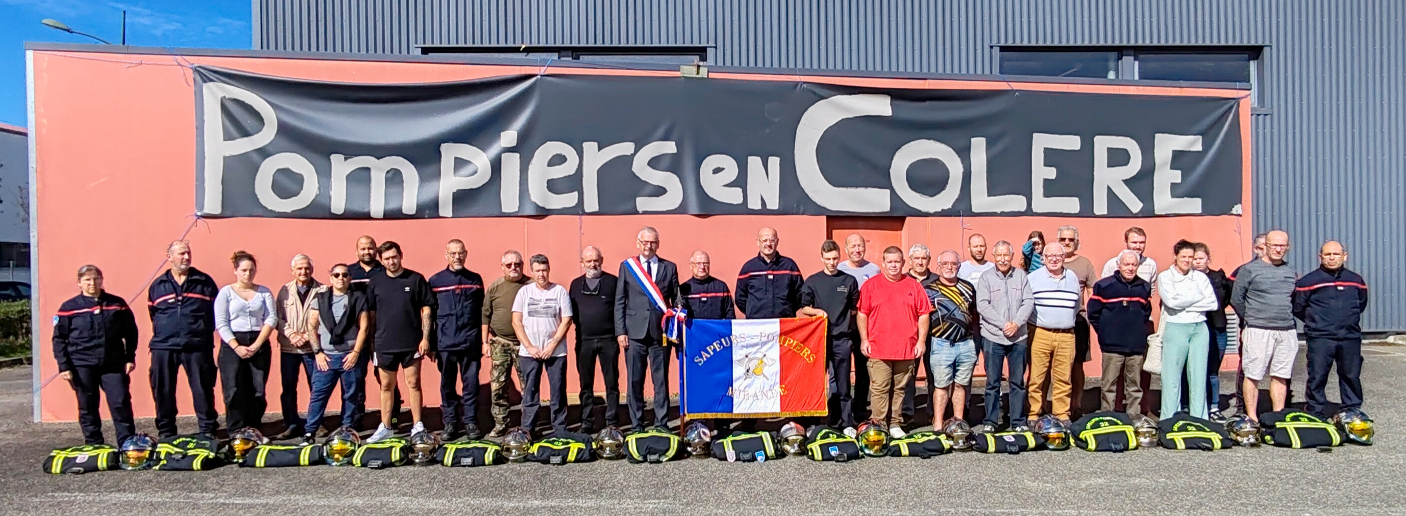 les sapeurs-pompiers volontaires mobilisés pour défendre leurs acquis