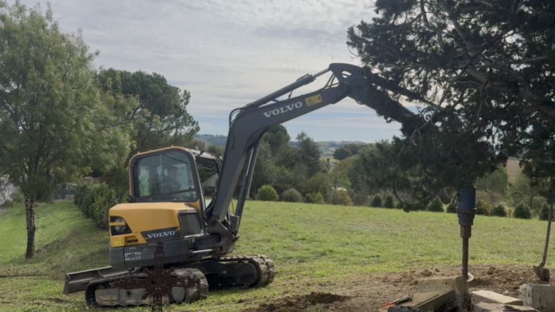 Des bénévoles mobilisés pour une matinée de béton