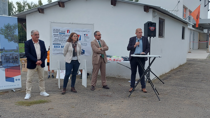 L'UAV Football soutient Octobre Rose aux Acacias