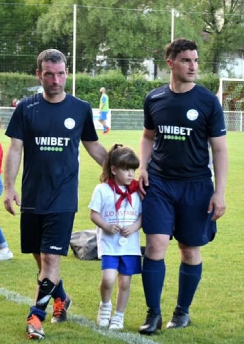 Lionel Jasmin.n sa file et son ami Daniel Roucolle